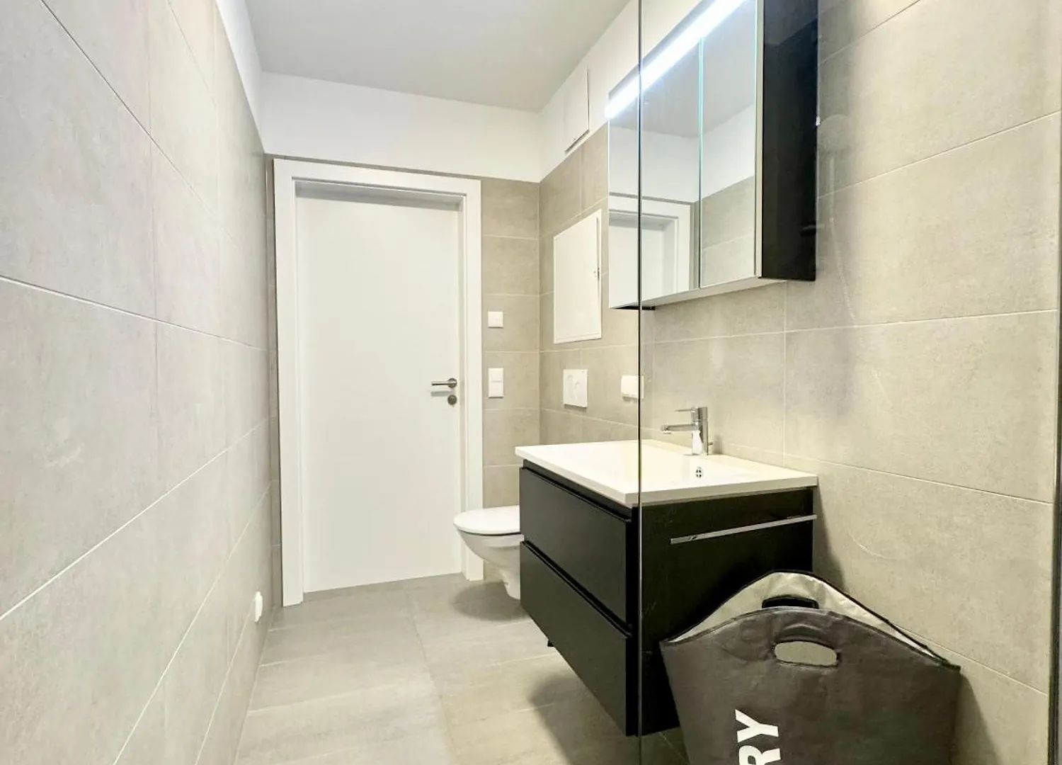 Apartment Wohnung Mit Balkon Und Parkplatz Vienna Austria